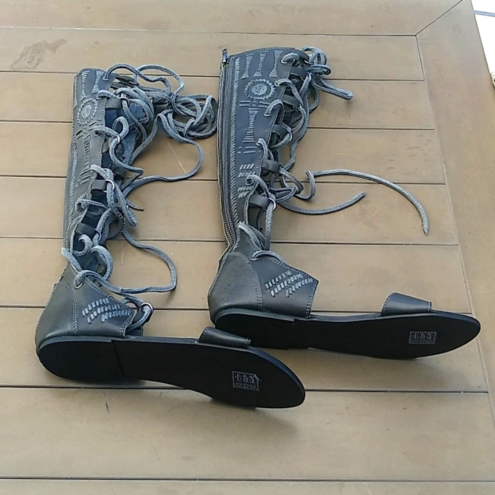 NEW Free People Gladiator Sandals, reasonable offers are welcome